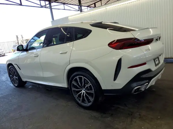 5UX33EX02T9135471 2026 BMW X6 - Image 2