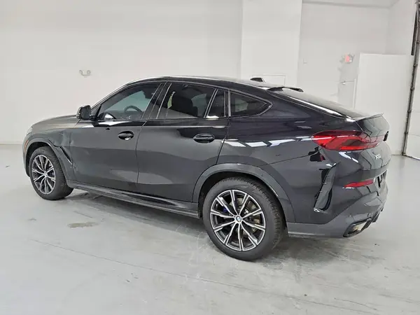 5UX33EX02T9280462 2026 BMW X6 - Image 2