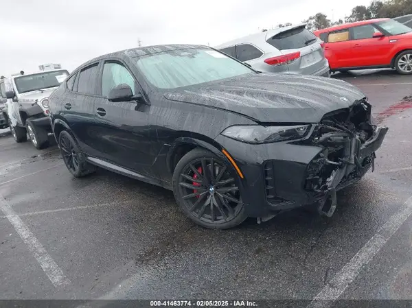 5UX33EX03R9S43140 2024 BMW X6 - Image 1