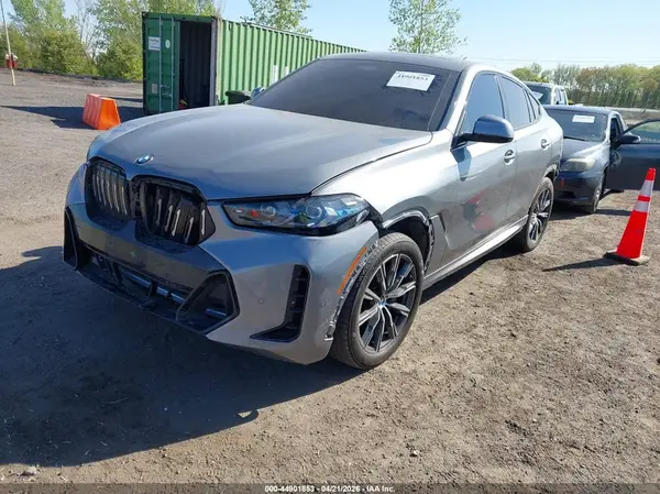 5UX33EX03S9X00034 2025 BMW X6 - Image 2