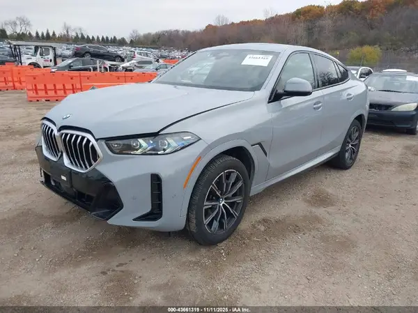 5UX33EX03S9Z49496 2025 BMW X6 - Image 2