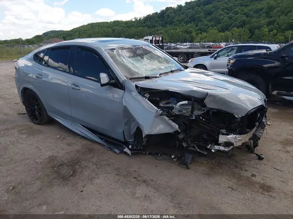5UX33EX03T9333959 2026 BMW X6 - Image 1