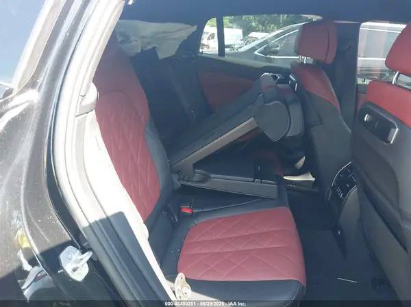 5UX33EX04R9S73070 2024 BMW X6 - Image 8