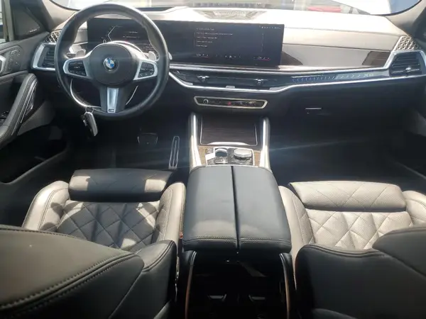 5UX33EX04S9X62333 2025 BMW X6 - Image 8