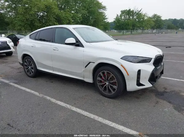 5UX33EX04S9X70593 2025 BMW X6 - Image 1