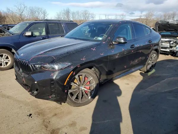 5UX33EX04S9Y40724 2025 BMW X6 - Image 1