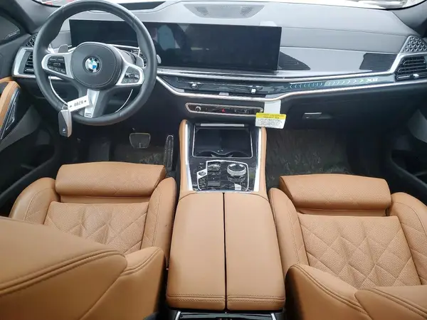 5UX33EX04T9076505 2026 BMW X6 - Image 8