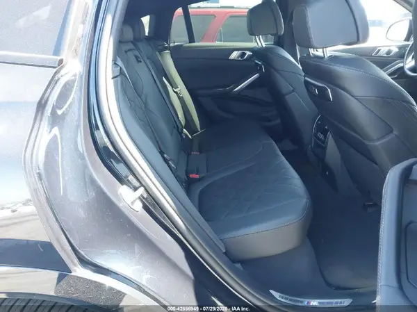 5UX33EX05R9V74849 2024 BMW X6 - Image 8