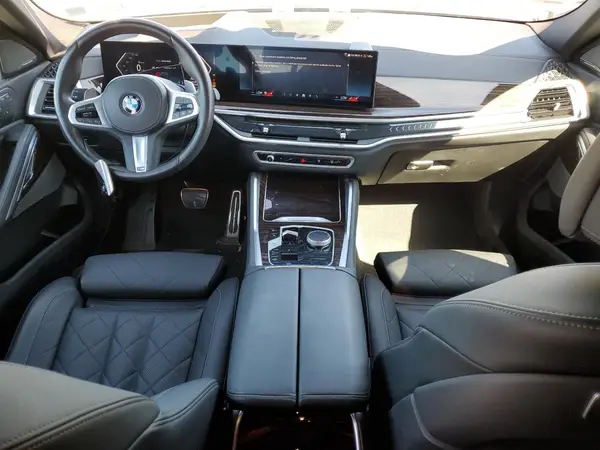 5UX33EX05S9W88565 2025 BMW X6 - Image 8