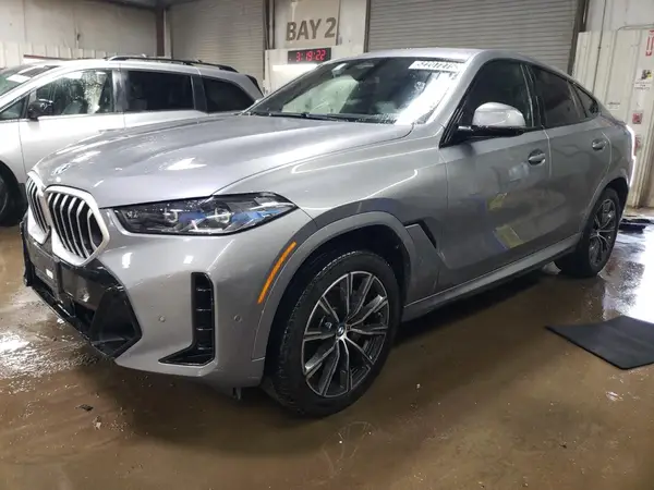 5UX33EX05S9X17286 2025 BMW X6 - Image 1