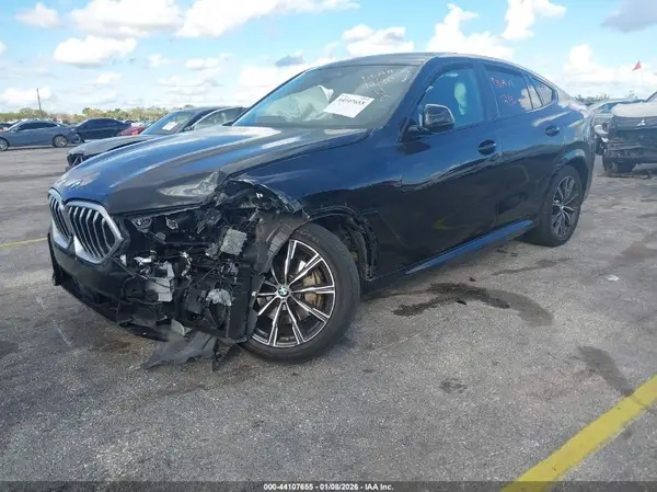 5UX33EX05S9X63684 2025 BMW X6 - Image 2