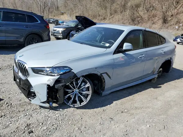 5UX33EX05S9Y65146 2025 BMW X6 - Image 1