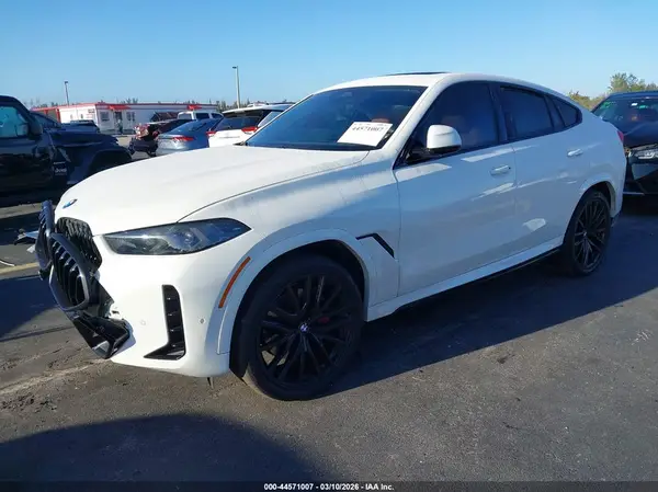 5UX33EX05S9Z14362 2025 BMW X6 - Image 2