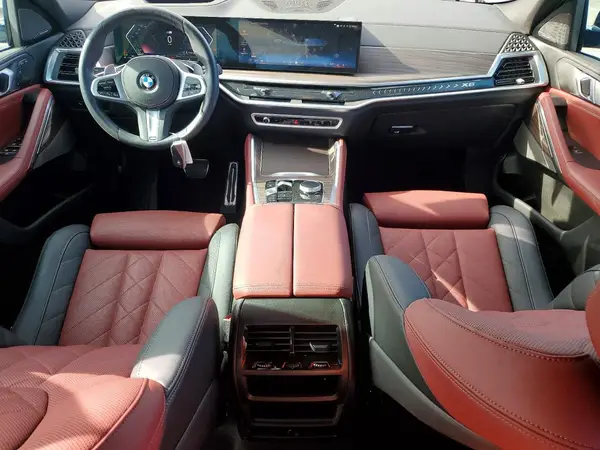 5UX33EX05S9Z19738 2025 BMW X6 - Image 8