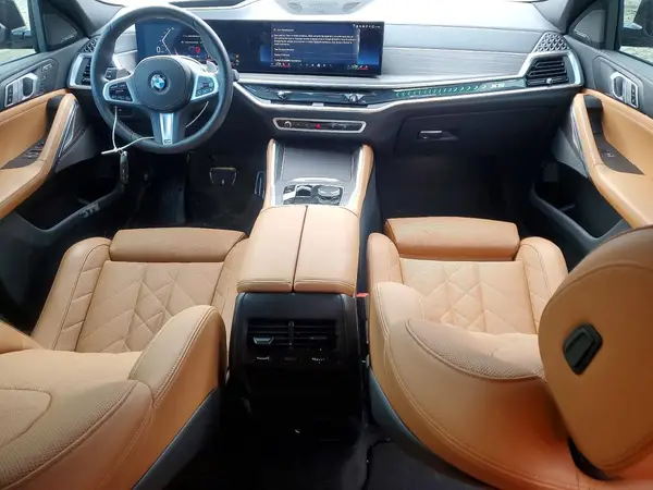 5UX33EX05S9Z93693 2025 BMW X6 - Image 8