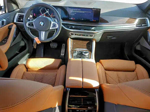 5UX33EX05T9216299 2026 BMW X6 - Image 8