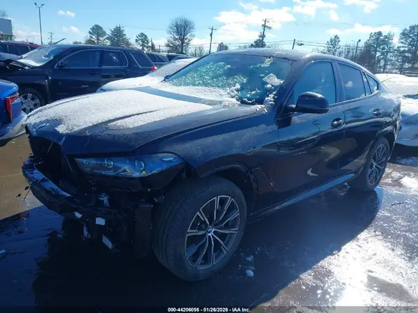 5UX33EX05T9293447 2026 BMW X6 - Image 2