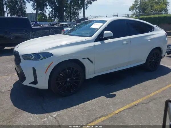 5UX33EX06R9S32018 2024 BMW X6 - Image 2