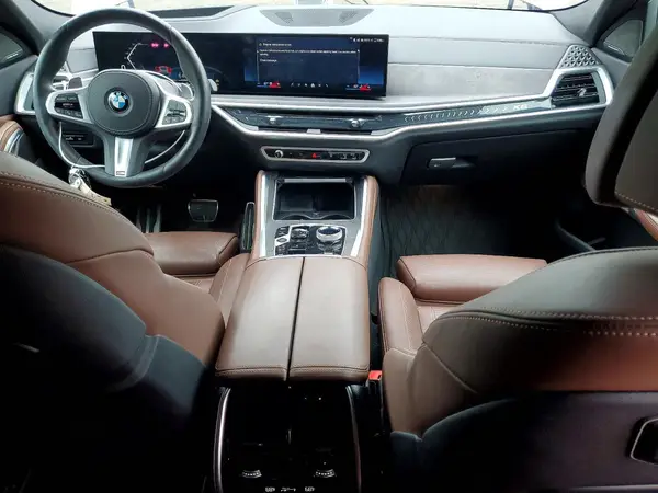 5UX33EX06R9S41334 2024 BMW X6 - Image 8