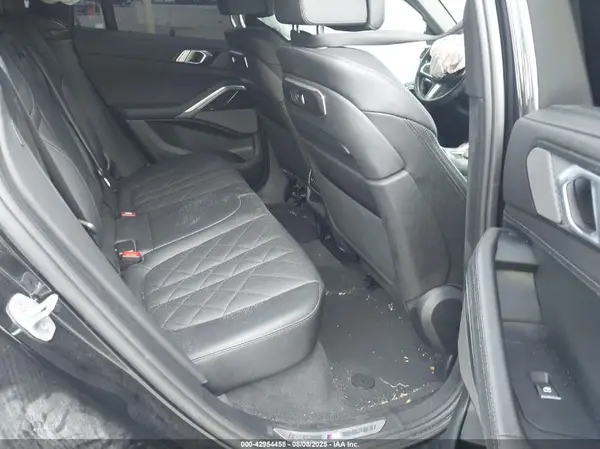 5UX33EX06R9S99850 2024 BMW X6 - Image 8