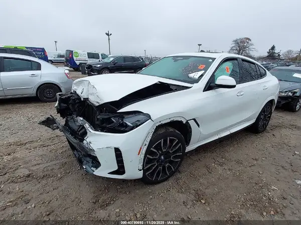 5UX33EX06R9T50473 2024 BMW X6 - Image 2