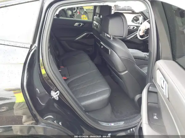 5UX33EX06S9W80586 2025 BMW X6 - Image 8
