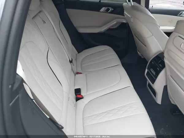 5UX33EX06S9X72426 2025 BMW X6 - Image 8