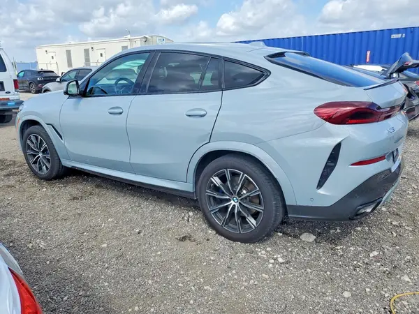 5UX33EX06T9119404 2026 BMW X6 - Image 2