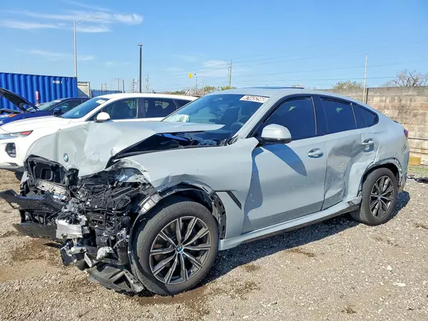 5UX33EX06T9158395 2026 BMW X6 - Image 1