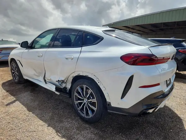 5UX33EX06T9229594 2026 BMW X6 - Image 2