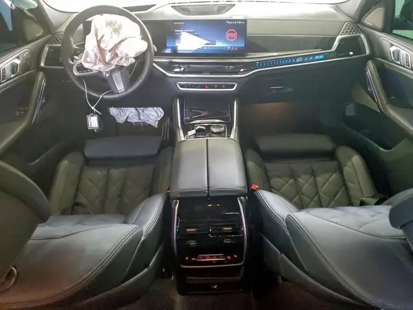 5UX33EX06T9232401 2026 BMW X6 - Image 8