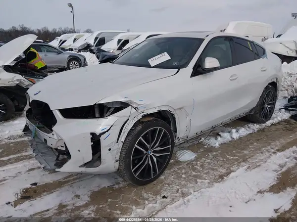 5UX33EX07R9T11293 2024 BMW X6 - Image 2