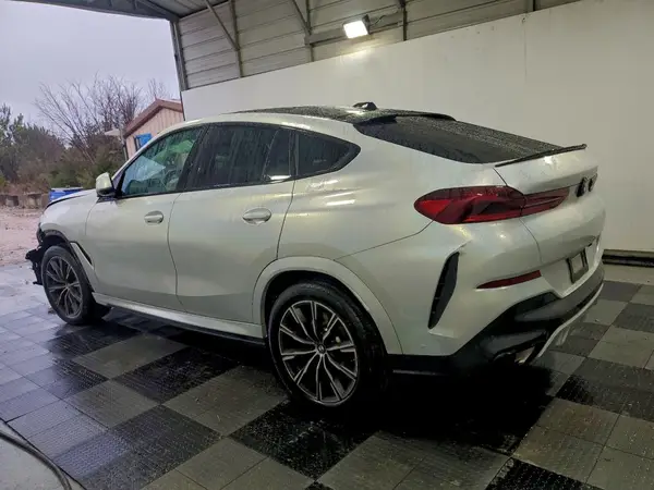 5UX33EX07R9T44164 2024 BMW X6 - Image 2