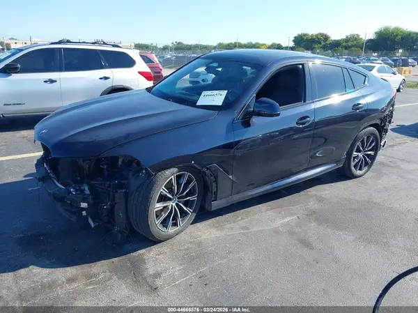5UX33EX07R9T66908 2024 BMW X6 - Image 2