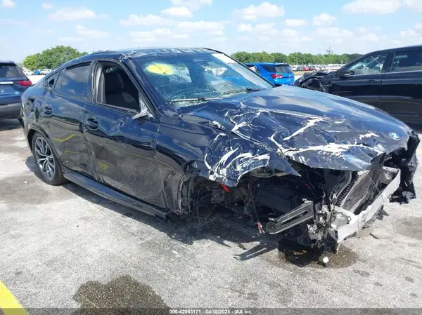 5UX33EX07R9V74903 2024 BMW X6 - Image 1