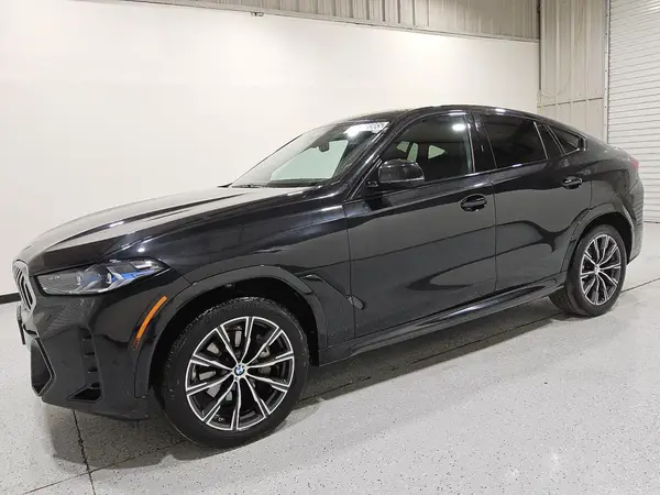 5UX33EX07S9W31901 2025 BMW X6 - Image 1