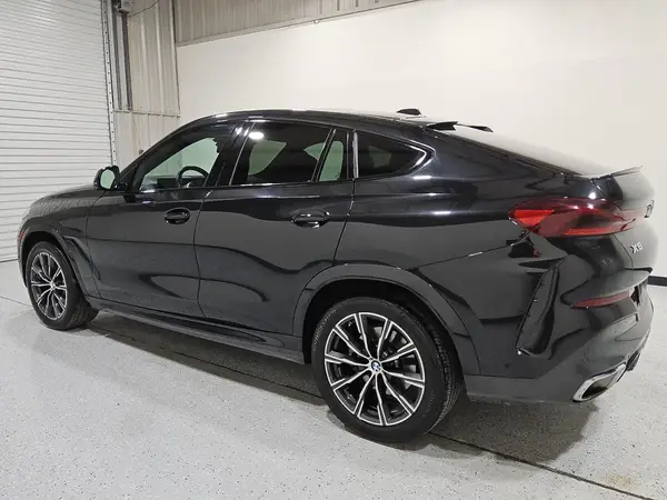 5UX33EX07S9W31901 2025 BMW X6 - Image 2