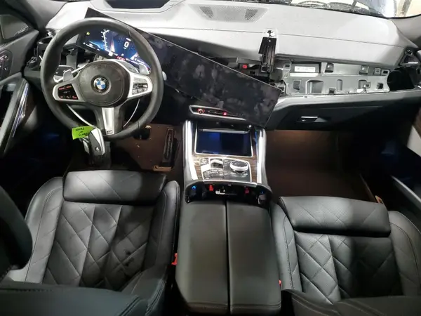 5UX33EX07S9X59149 2025 BMW X6 - Image 8