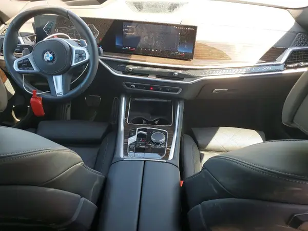 5UX33EX07T9026987 2026 BMW X6 - Image 8