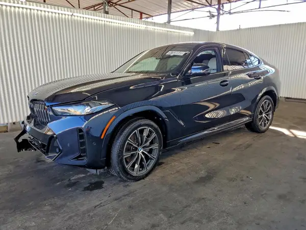 5UX33EX07T9155845 2026 BMW X6 - Image 1