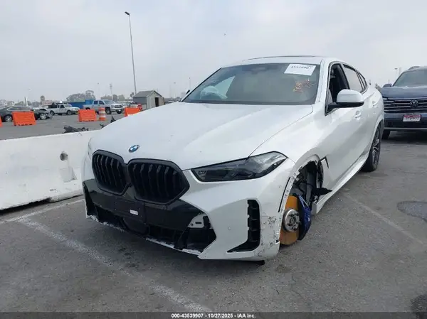 5UX33EX07T9183287 2026 BMW X6 - Image 2