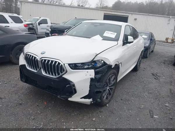 5UX33EX07T9235291 2026 BMW X6 - Image 2
