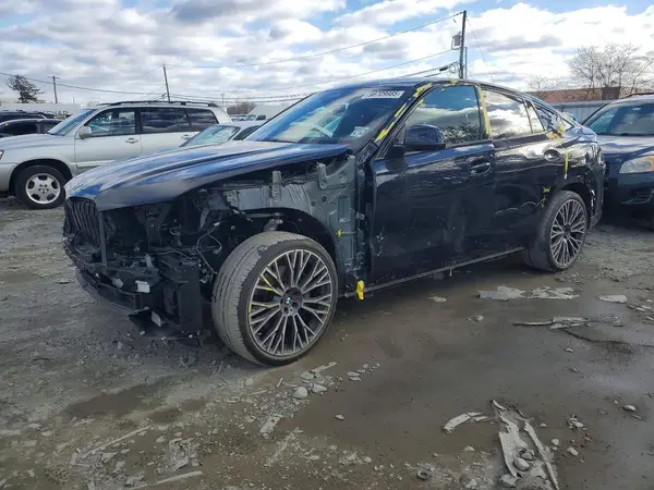 5UX33EX08R9T65475 2024 BMW X6 - Image 1