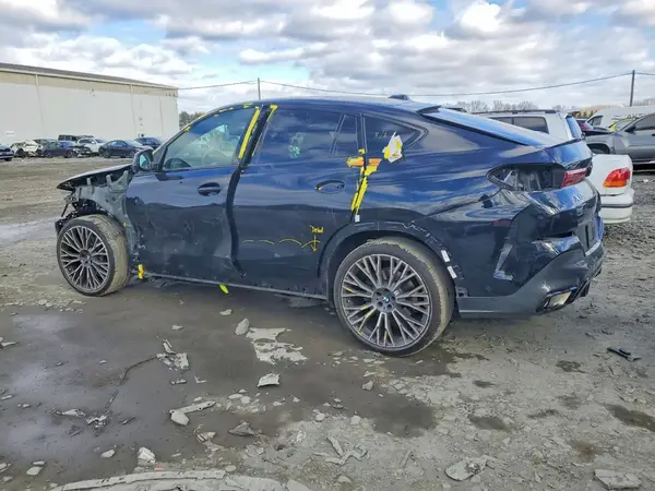 5UX33EX08R9T65475 2024 BMW X6 - Image 2