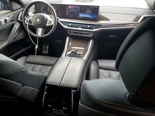 5UX33EX08R9V08764 2024 BMW X6 - Image 8