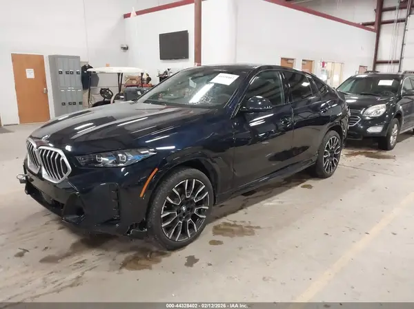 5UX33EX08S9002082 2025 BMW X6 - Image 2