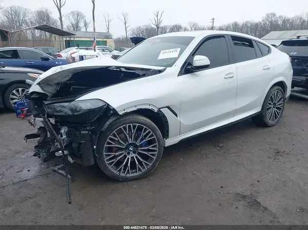 5UX33EX08S9006214 2025 BMW X6 - Image 2