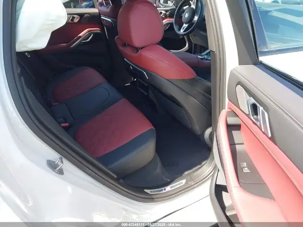 5UX33EX08S9Y77470 2025 BMW X6 - Image 8
