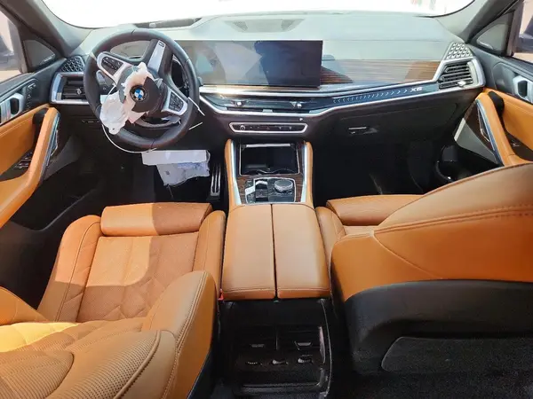 5UX33EX08T9277372 2026 BMW X6 - Image 8
