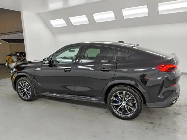 5UX33EX08T9278344 2026 BMW X6 - Image 2